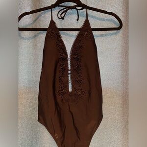 Gorgeous black embroidered Hollister swimsuit ☀️🏖️🖤